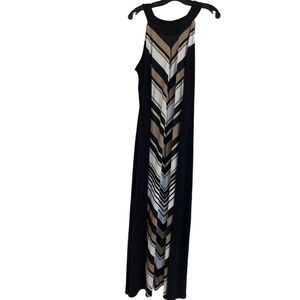 Addressing woman long dress chevron black‎ 1x